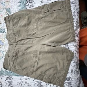 Wrangler khaki shorts, like new size 40